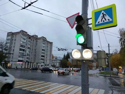Бело лунный свет светофора