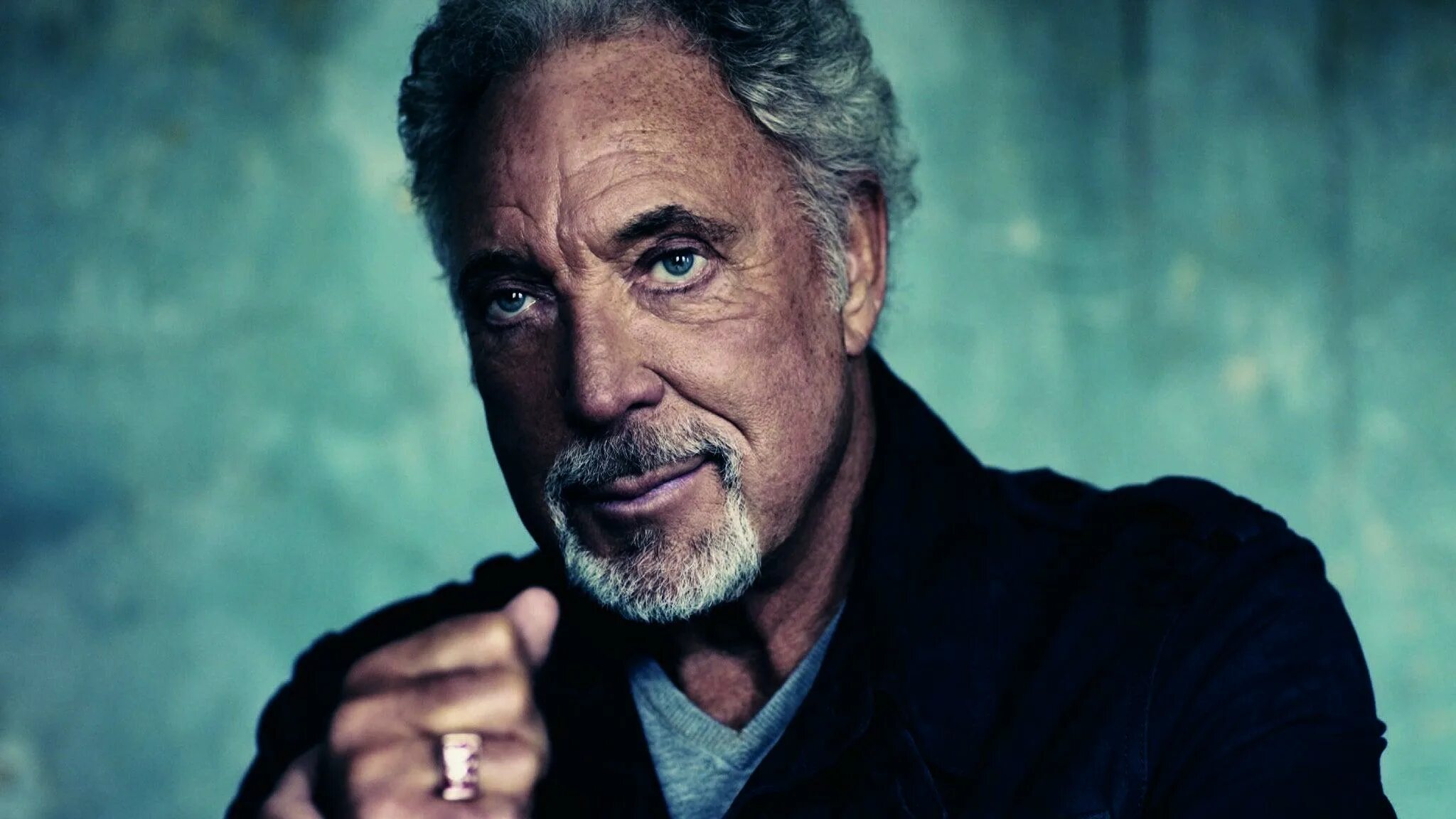 Them jones. Tom jones. сэр том джонс. том джонс фото. tom jones 2025.
