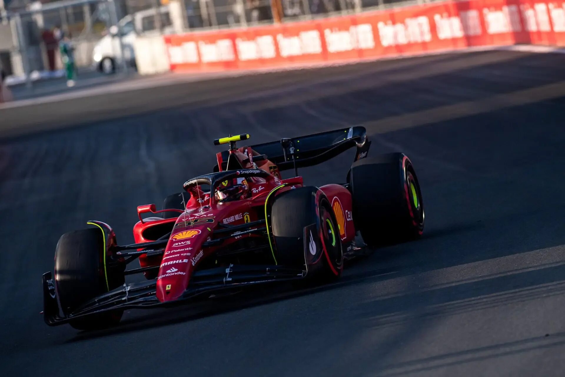 Гран при феррари. Formula 1 монца. Формула 1 феррари 2022. Феррари ф1 2022. Scuderia ferrari.