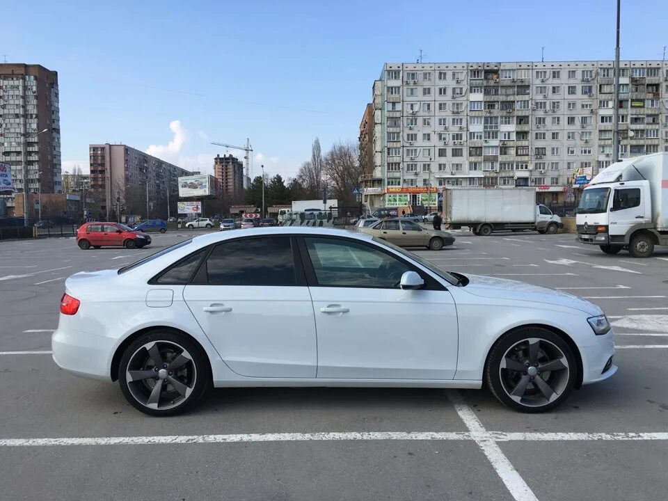 Б 8 4б. Audi a4 b8 занижение -30. Audi a4 b8 пружины. Audi a4 b8 занижение -50. Занижение Ауди а4 б8 Рестайлинг.