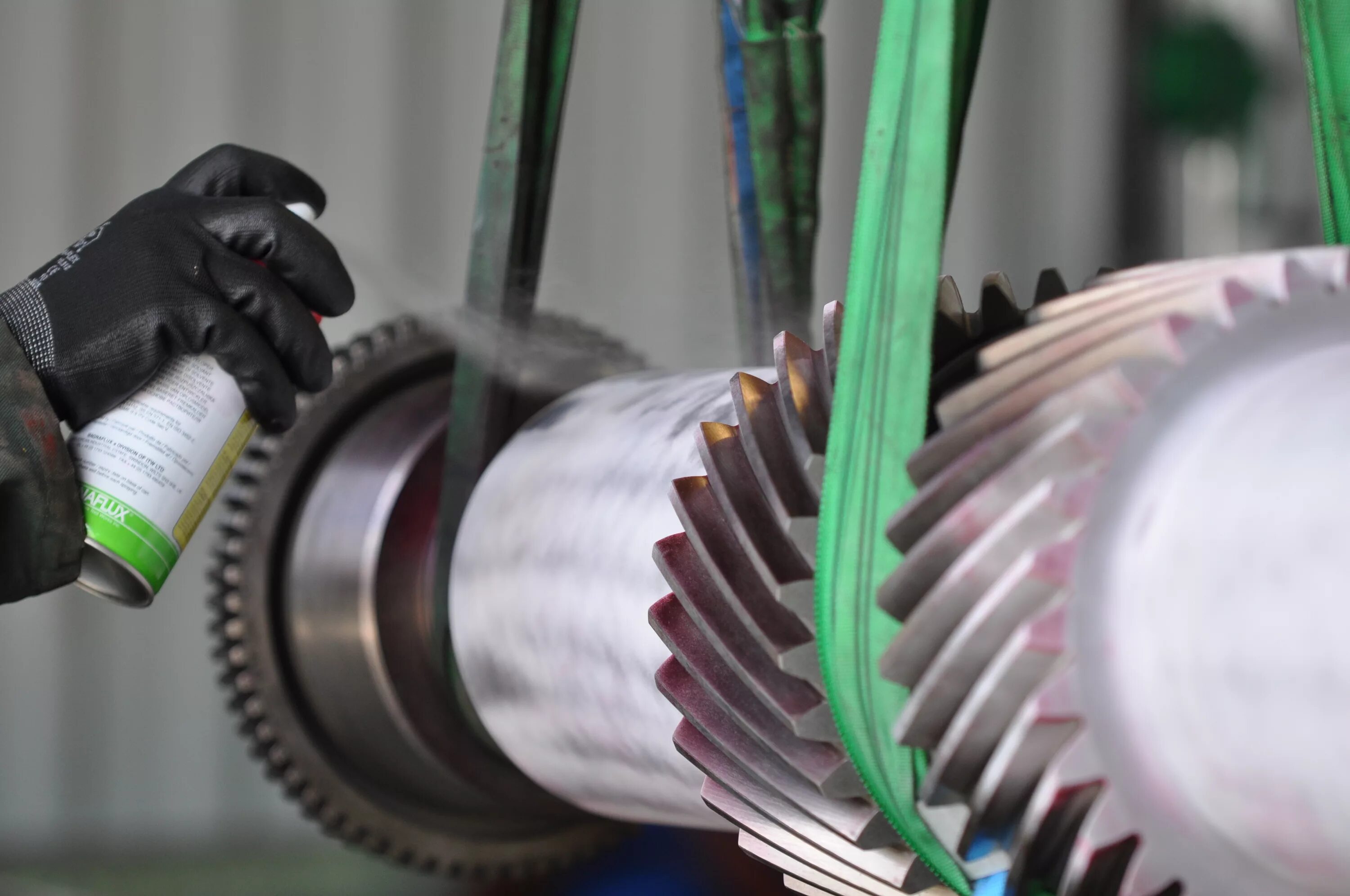 Капиллярный контроль. Penetrant testing ndt. лаборатории капиллярного контроля. капиллярный контроль резьбы.