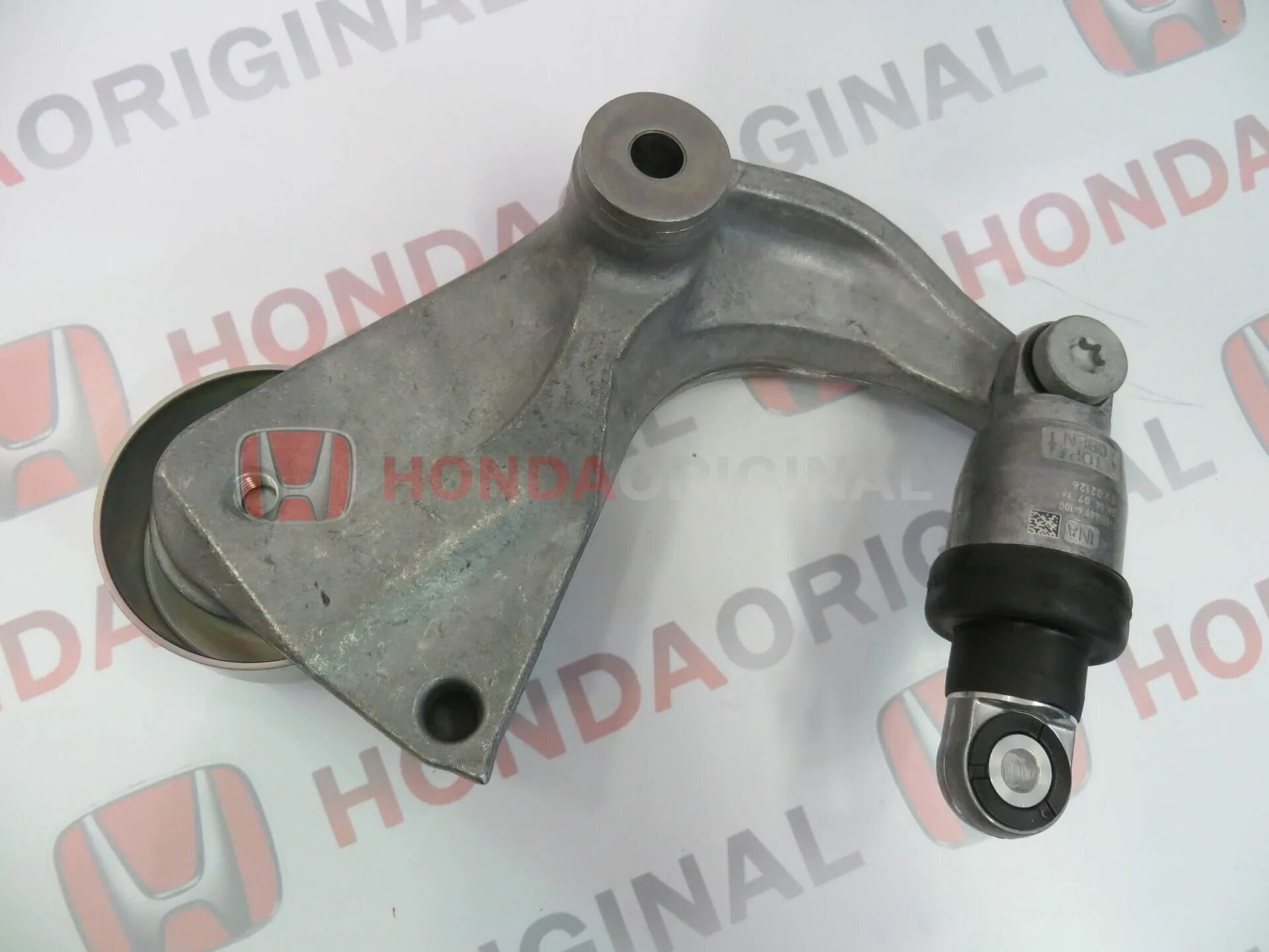 натяжитель приводного ремня субару форестер 2014. натяжитель ремня генератора honda civic. натяжитель ремня приводного honda civic. натяжитель приводного ремня хонда пилот 2012. натяжитель ремня генератора хонда.