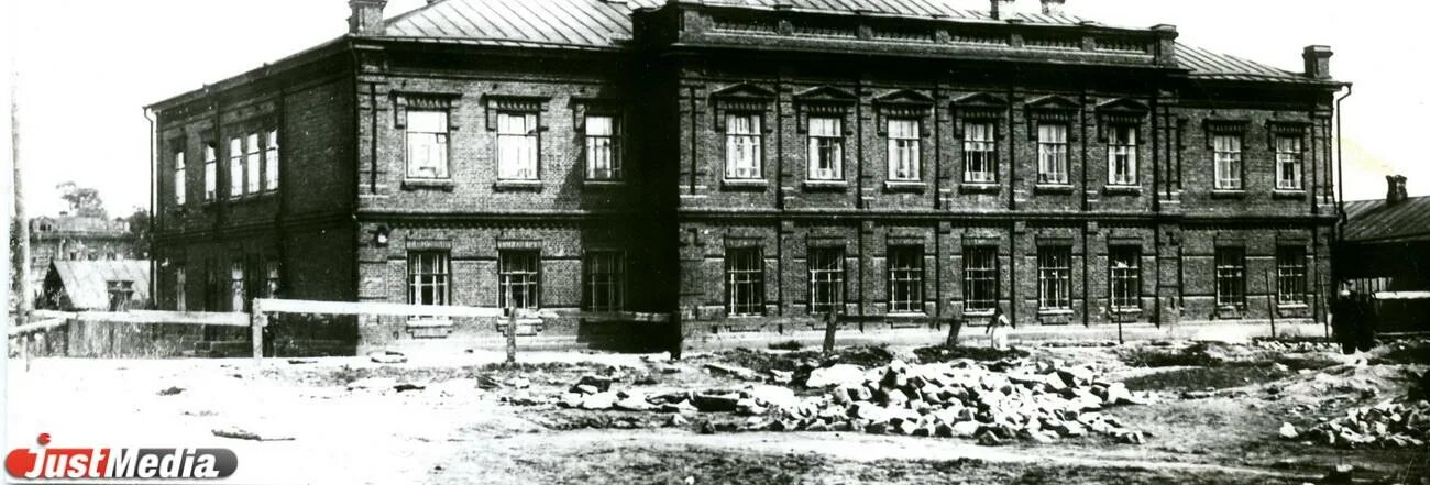 Геттингенский университет 19 век. О женских гимназиях. Сарапул город женская гимназия. Креймана в москве. Факультеты гарварда.