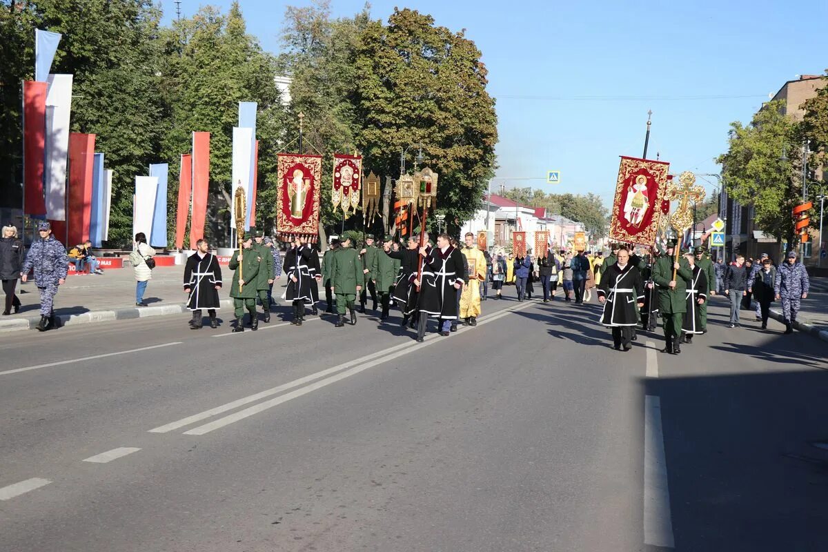 Площадь города егорьевск. Аллея в егорьевске. Егорьевск центр города. Работает город егорьевск. Город егорьевск улица советская дом 155/17.