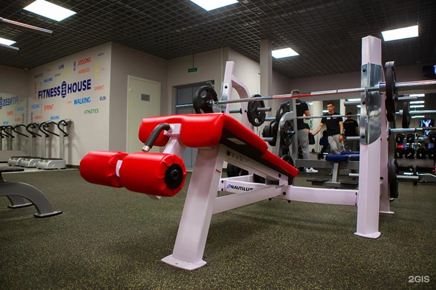 Фитнес хаус на фучика. Fitness house фучика спб. фитнес хаус ульяновск созидателей. фитнес на фучика 3 екатеринбург. тренажерный зал октябрьская ульяновск.