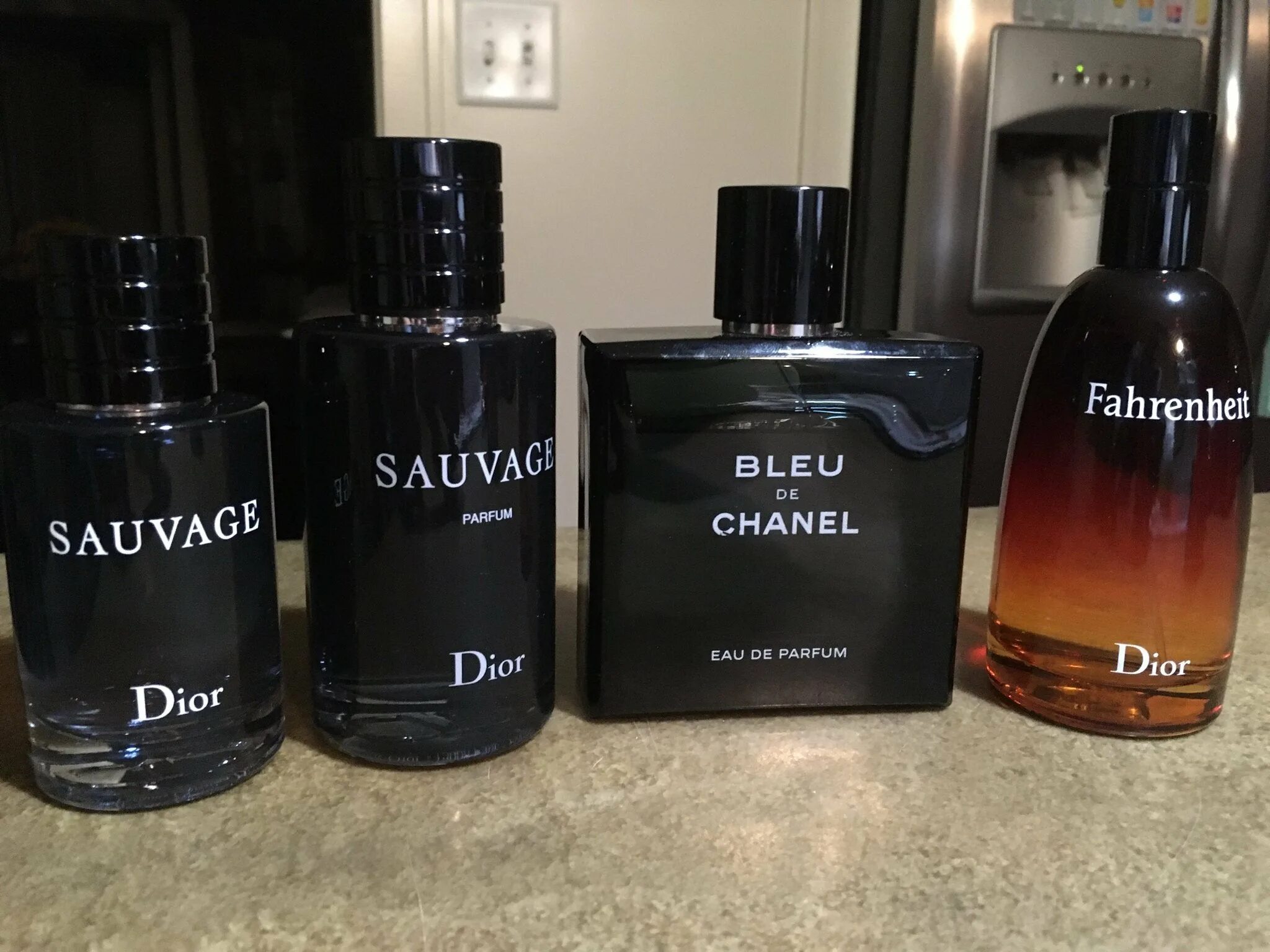 Dior sauvage. Диор Саваж и диор фаренгейт. Dior sauvage Blues. Шанель sauvage. Этуаль мужские духи