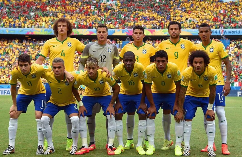 Сборная Бразилии 2014 состав. Сборная Бразилии по футболу футболисты Бразилии. Бразилия ЧМ 2002. Сборная Бразилии на ЧМ 2014.
