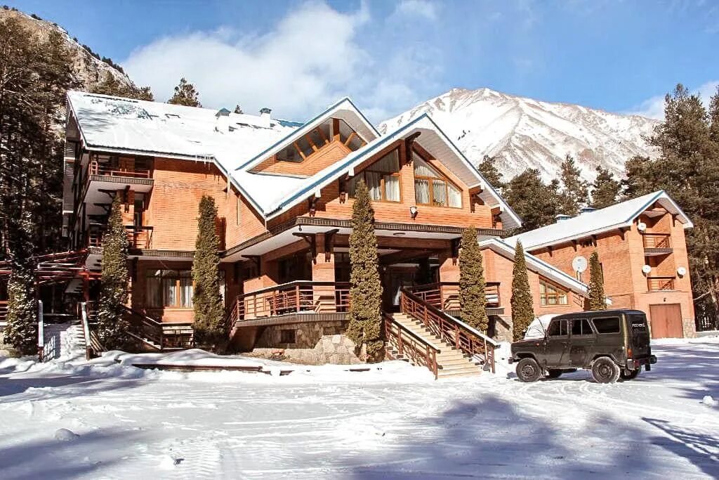 снять домик на эльбрусе. гостевой дом эльбрус. терскол эльбрус домик. шале эльбрус терскол. гостевой дом эльбрус терскол.