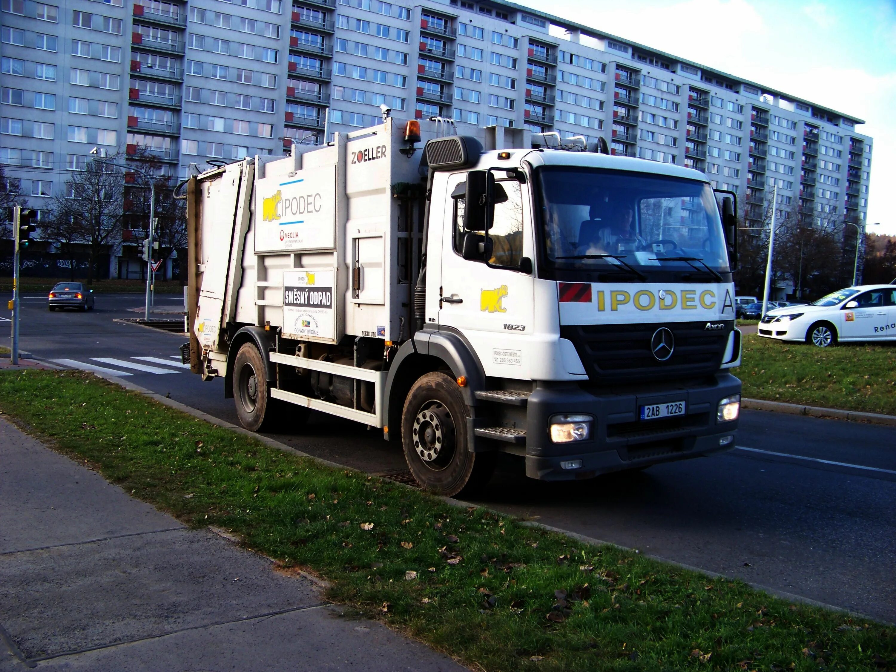 Водитель мусоровоза. HD-120 мусоровоз 2006 год. Гоша мусоровоз. Мусоровоз Даугавпилс. БМВ мусоровоз.