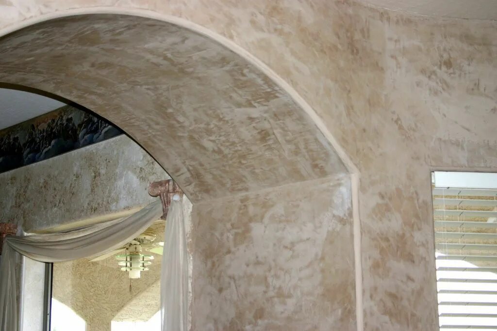 Штукатурка сводов. Stucco veneziano венецианская штукатурка. венецианская штукатурка парадайз венеция. отделка арки декоративной штукатуркой. венецианская штукатурка на арку.
