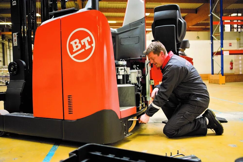 Складская техника toyota батарея. Контейнерный передвигатель meclift ml36cmt. Material handling equipment. Ричстакер meclift ml5016sr. Складская подъемная техника.