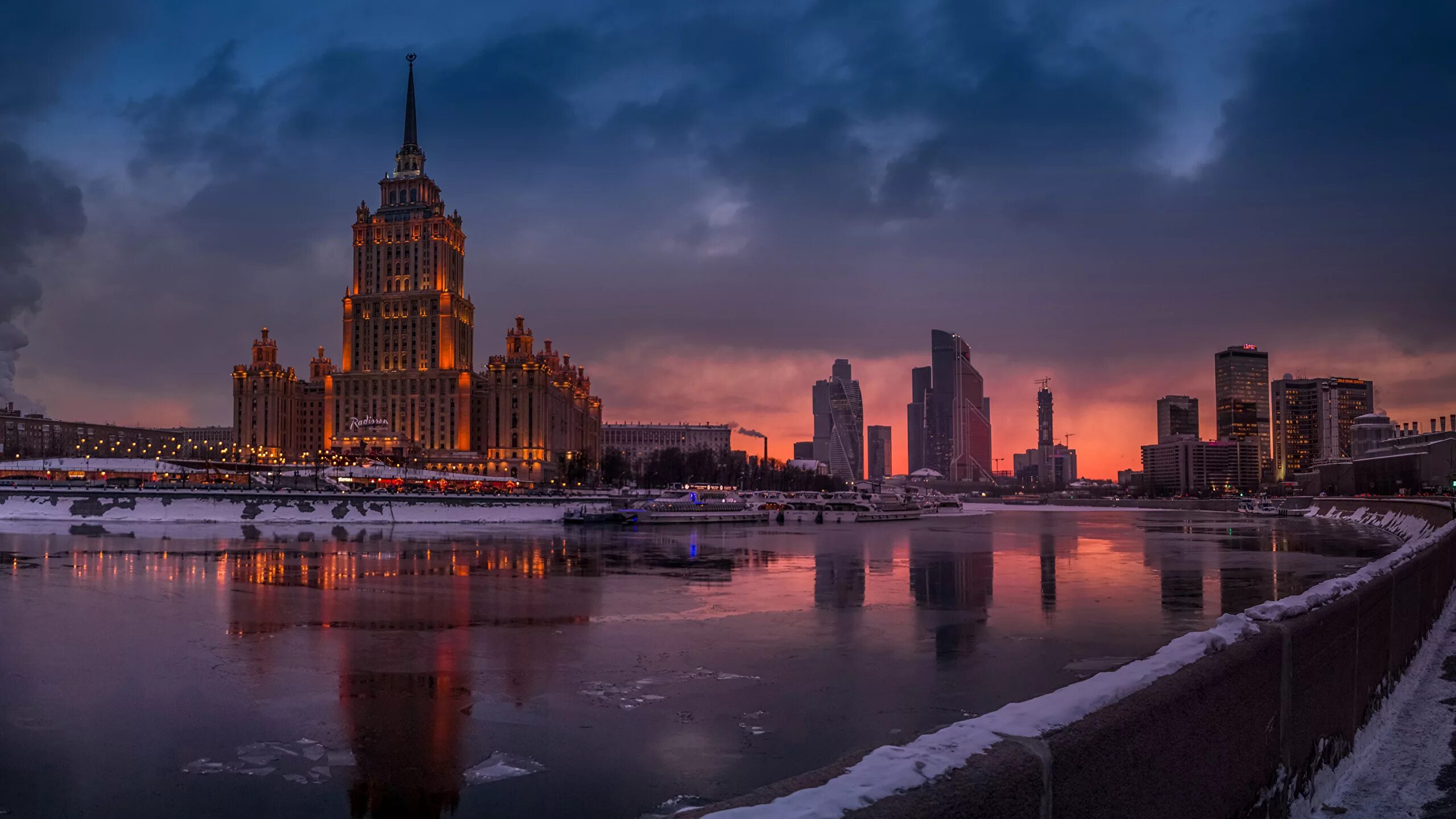 Россия 1 в качестве 1080. Москва. Москоу Сити река Москва. МГУ И Москва Сити. Ночная Москва Москоу Сити зимой.