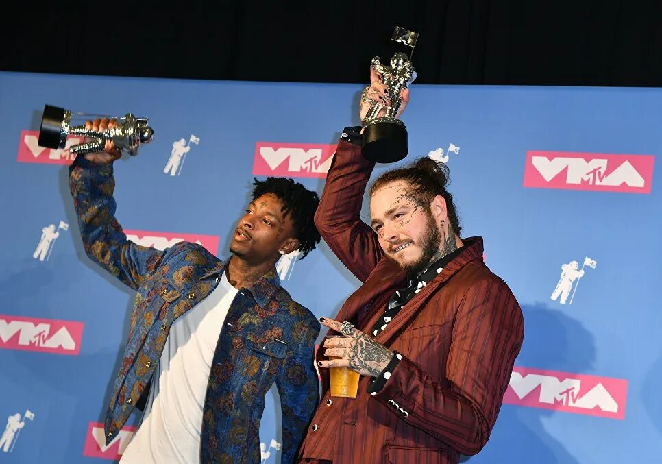 Post malone 21 savage. Звезды МТВ. Rockstar трек. Рокстар РЭПЕРЫ. 21 Savage gettyimages.