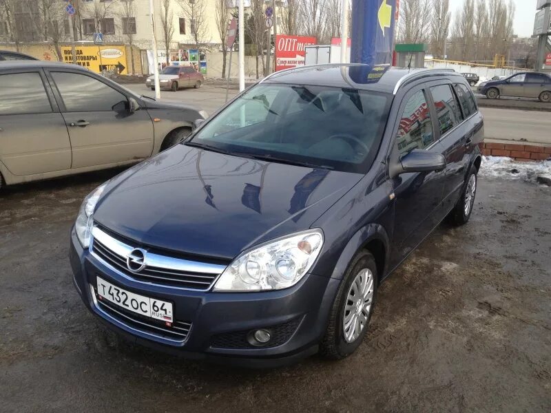 Купит опель саратов. Opel Astra 2008. Opel Astra 2008 универсал. Opel Astra, 2008 г.в..