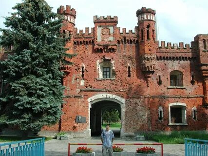 Где находится брестская крепость