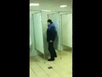 Дядька упал