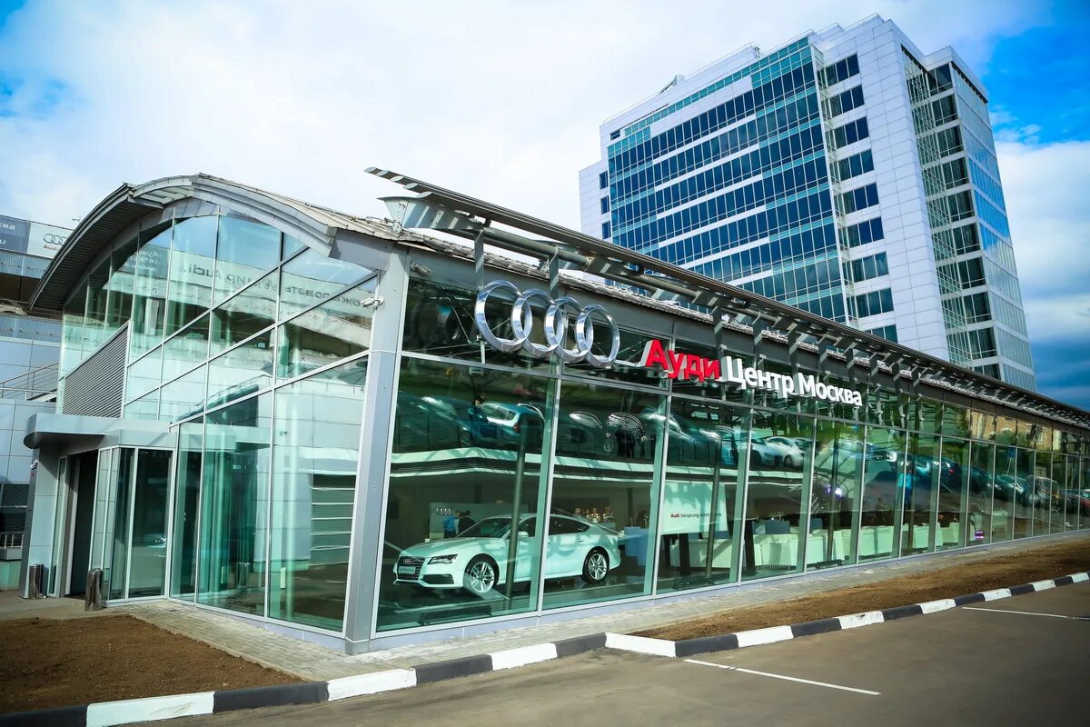 Ауди центр санкт петербург. Ауди бережковская набережная. ауди хорошевское шоссе. ауди центр москва хорошевское шоссе. салон ауди бережковская набережная.