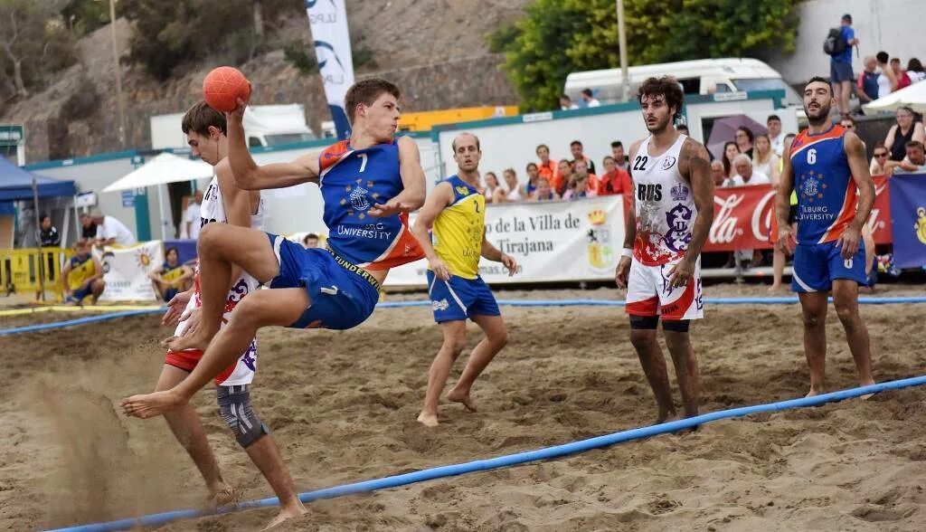 Гандбол пляжный Краснодар. Пляжный гандбол Юниоры. Пляжный гандбол мужчины 2023. Пляжный гандбол мужчины Калашников.
