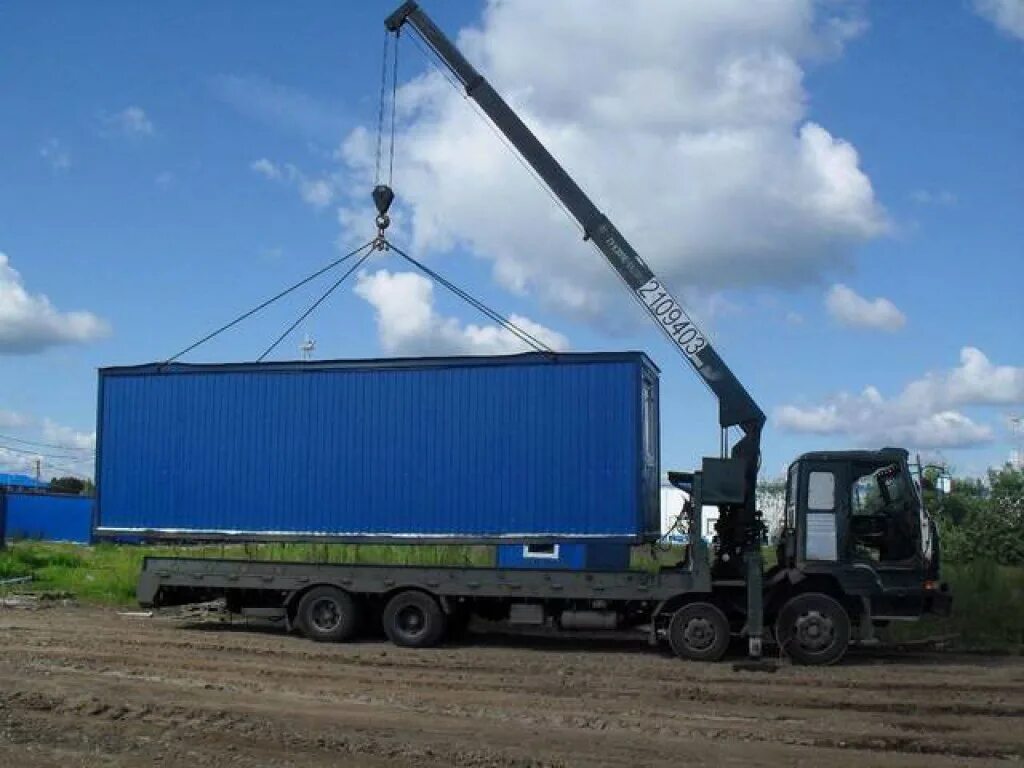 манипулятор кольца жби. перевозка бытовок манипулятором. кран манипулятор бытовка. манипулятор для вагончика. манипулятор с бытовкой.