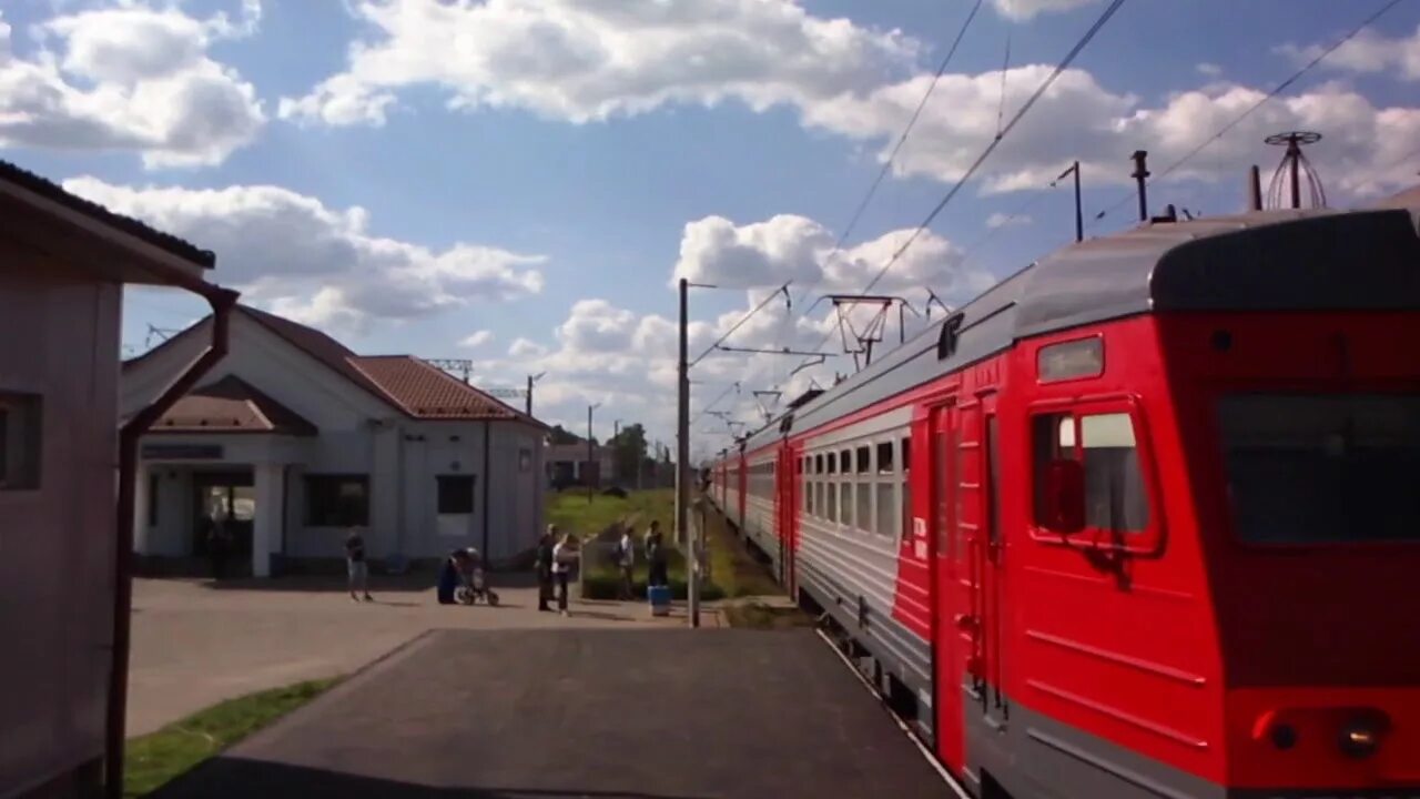Балтийский вокзал Калище эт2. Красный электропоезд. Красная электричка. Калище интересные места.
