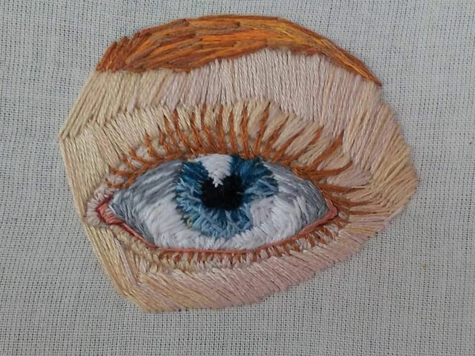 вышивка глаз. вышитые гладью глаза. глаза из ткани.
