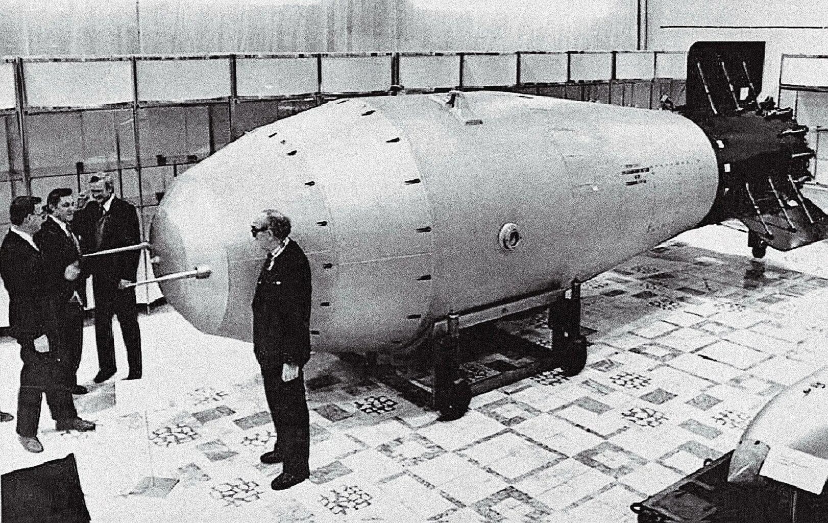 Водородная бомба в россии. Ан602 царь-бомба. Царь-бомба (ан602) – 58 мегатонн. Термоядерная бомб ан602 (царь-бомба). Царь бомба 1961.