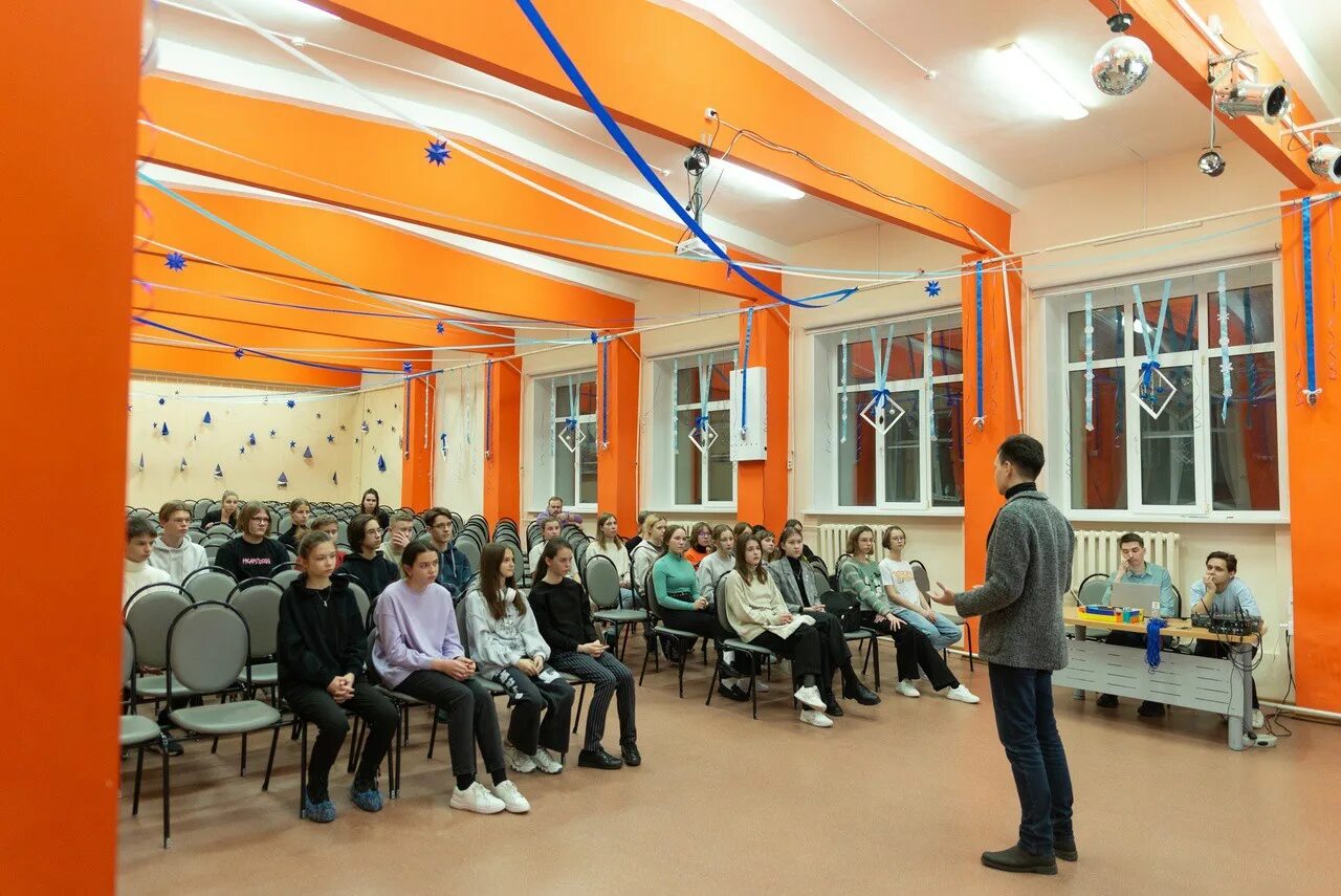 Лингвистическая смена. Оформление лингвистического лагеря. Лингвистическая тема лагеря. Компаративистика в лингвистике. Лингвистическая смена.