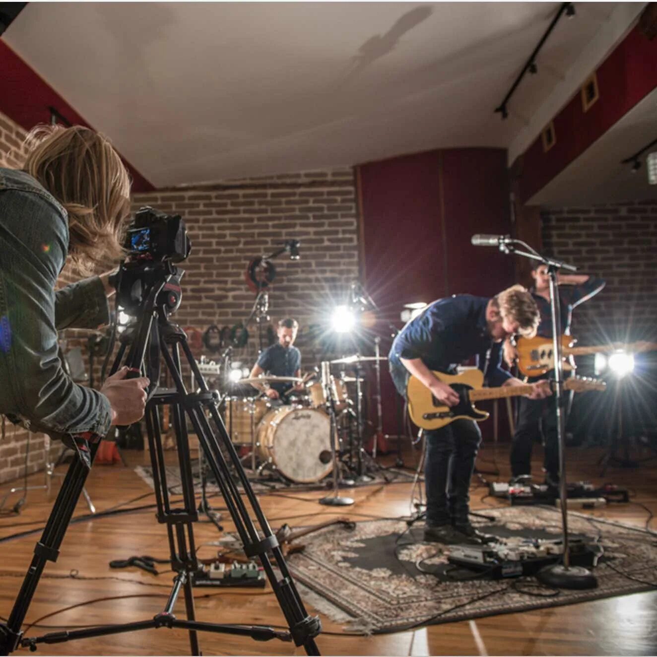 профессиональная съемка. видеосъемка клипов. съемки музыкального клипа. студия съемки фильмов. видеосъемка клипов.
