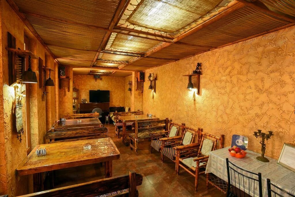 Орел ереван. Гостевой дом ереван. golden eagle дома. отель golden resort ереван. byurakan guest house.