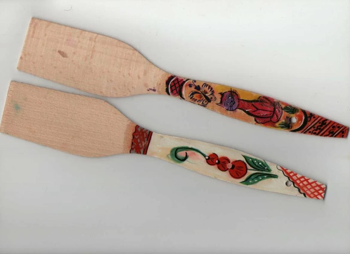 Роспись деревянной лопатки. Узоры на деревянных ложках. ложка деревянная расписная. деревянная лопатка для кухни. лопатка деревянная с росписью.
