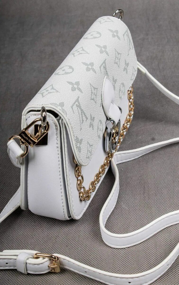 Сумка фурла белая. Сумка белая wilson jokovich. Сумка женская белый. Сумочка женская белая. Белые сумки во сне.