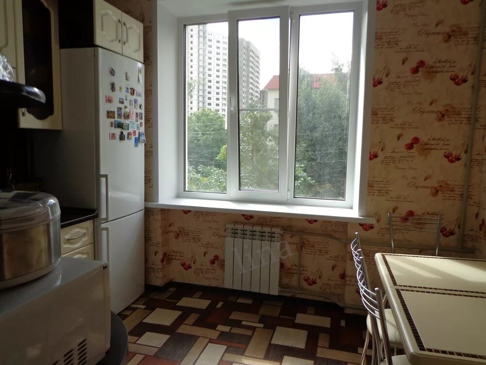 Сталинка без ремонта. Циан самара. Квартира сталинка самара. Красные сталинки самары. Сталинка самара.