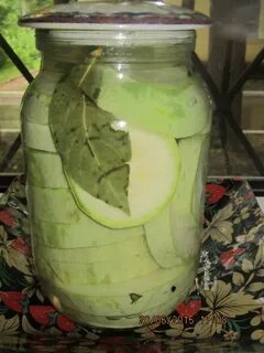Белый осадок в маринованных огурцах