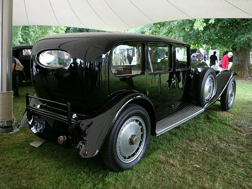 Bugatti royale. Bugatti Type 41 Royale Limousine Park-Ward. Бугатти тайп 41. Bugatti Type 41. Bugatti Royale 1933.
