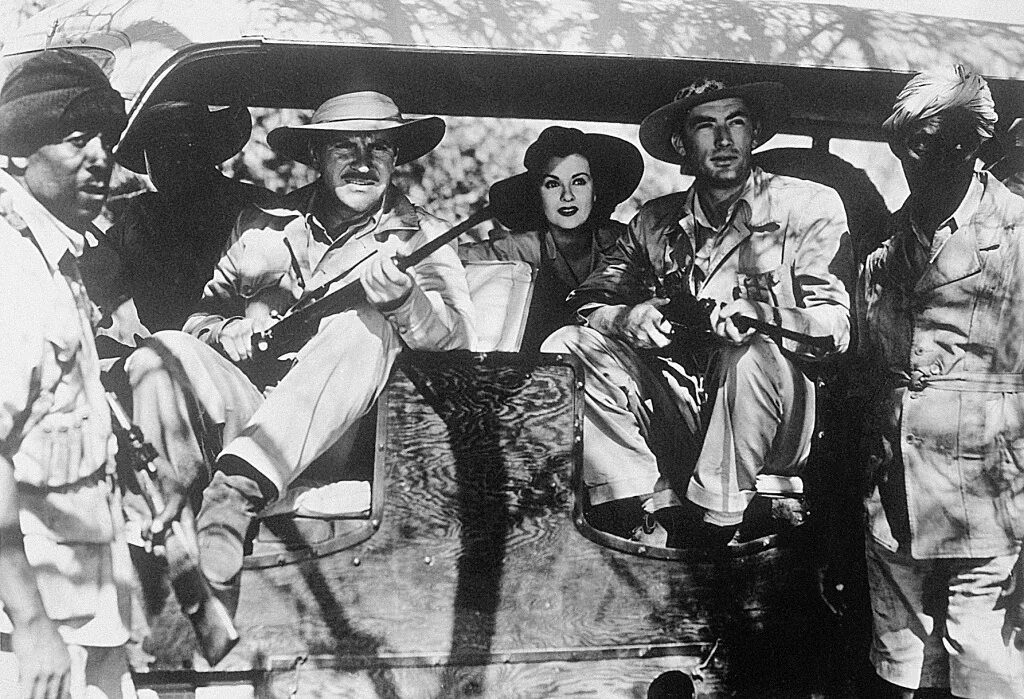 Фрэнсис макомбера. Фрэнсис макомбера. Фрэнсис макомбера. Фрэнсис макомбера. Недолгое счастье фрэнсиса макомбера книга.