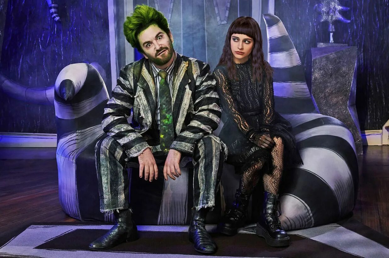 Битлджус мюзикл алекс. Битлджус 2019. Лидия битлджус мюзикл. Битлджус мюзикл бродвей. Битлджус бродвей.