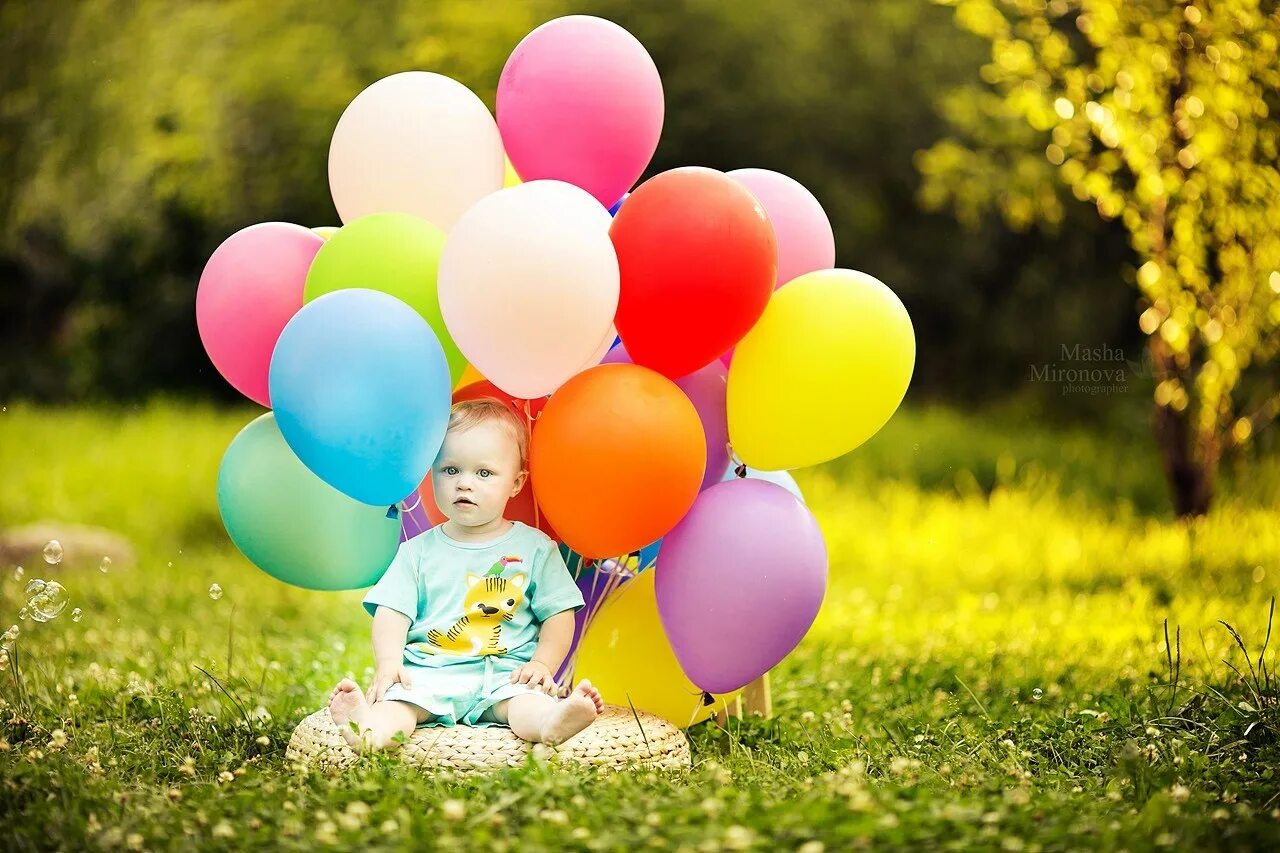 Шарики воздушные малыш. Дети с шариками. Дети с воздушными шарами. Фотосессия детей с воздушными шарами. Воздушный шарики для малышей..