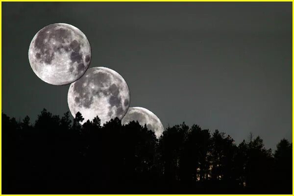 Three moons. Две луны. Три луны у земли. Луна (планета). Луна 3д модель.