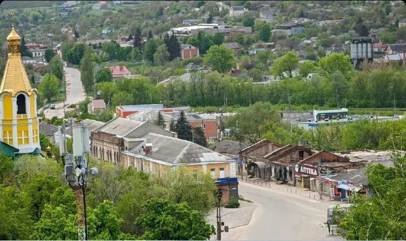 купянск 2022. купянск красивые фото. купянск площадь ленина. 2022. типичный купянск.