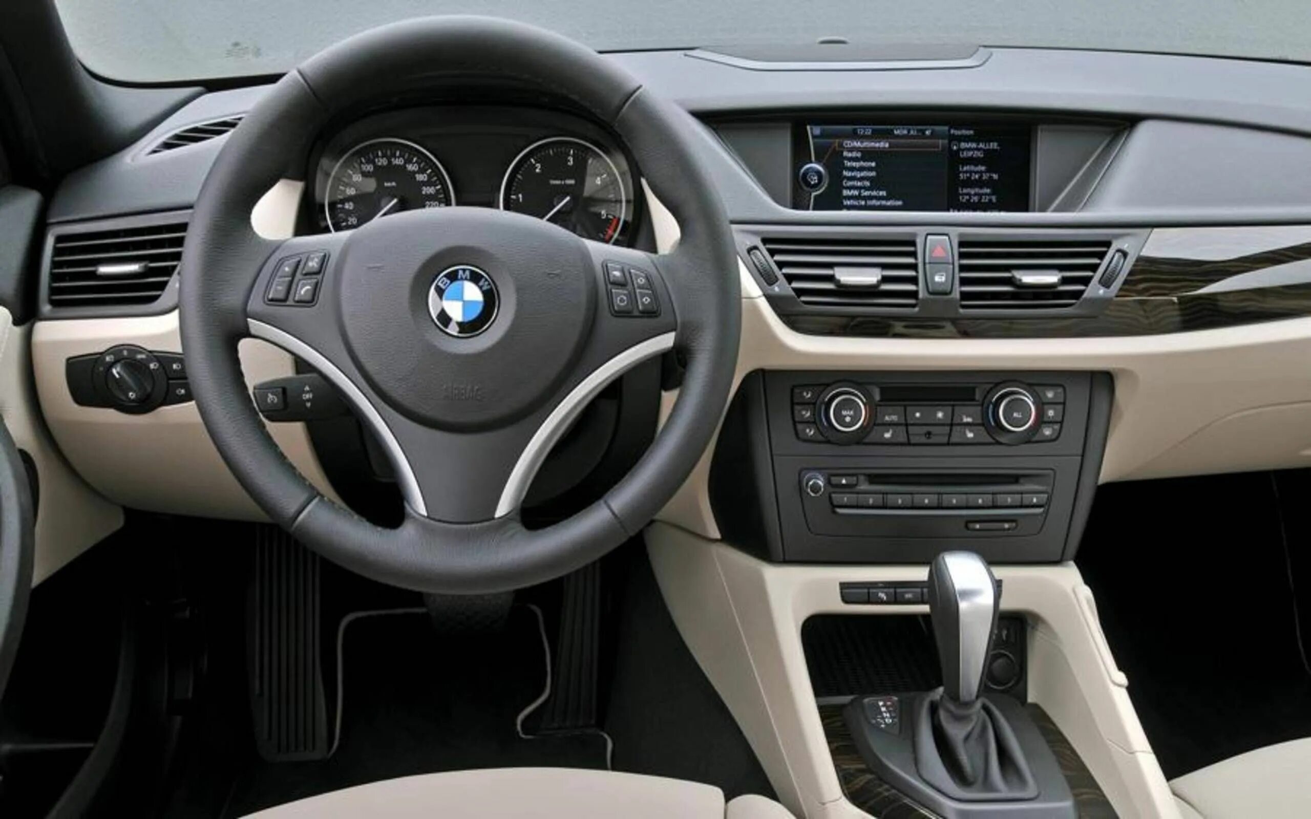 Бмв x1 2010. Bmw x1 e84. Бмв x1 замена. Бмв x1 2000. Bmw x3 белая.