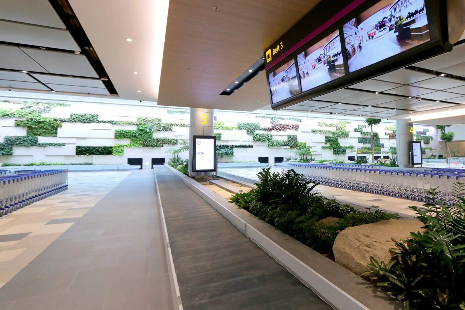Чанги знак чанг. Сингапурский аэропорт Чанги терминал 4. Сингапурский аэропорт Чанги терминал 5. Аэропорт Сингапур терминал 1. Аэропорт Сингапур терминал 4 интерьер.
