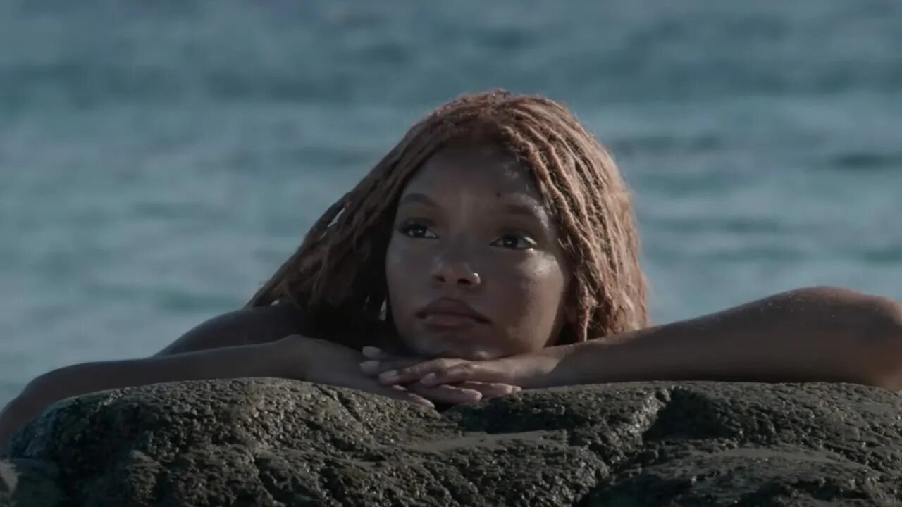 The little mermaid movies. The little mermaid movies. Русалочка 2023 холли бэйли. Русалочка трейлер. Поппи дрейтон русалочка.