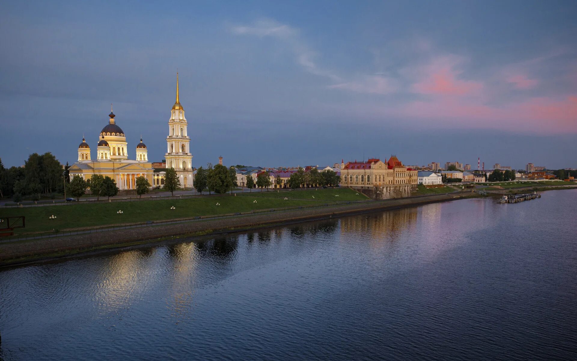 Река Волга Рыбинск. Храм в Рыбинске на берегу Волги. Сайт г рыбинск