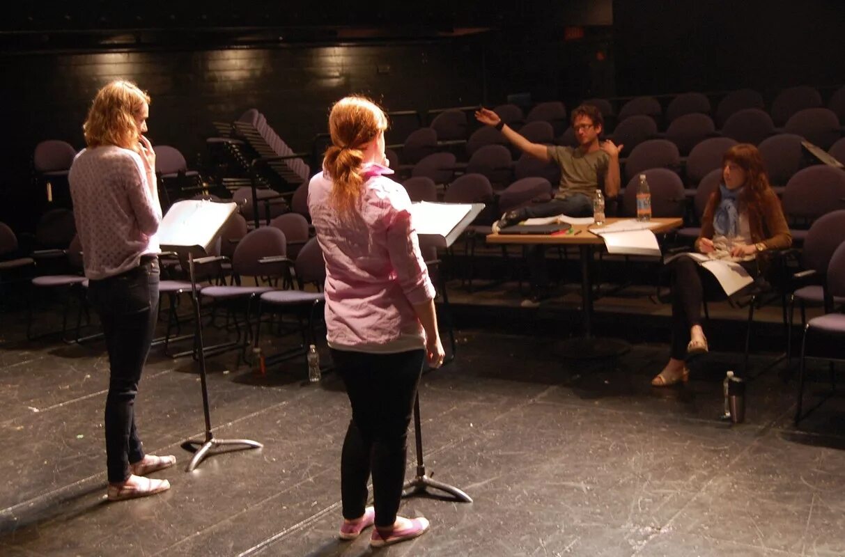 экзамен в театральном институте. что нужно сдавать в театральный колледж. поступил в театральный. театральный колледж екатеринбург. поступление в театральный вуз.