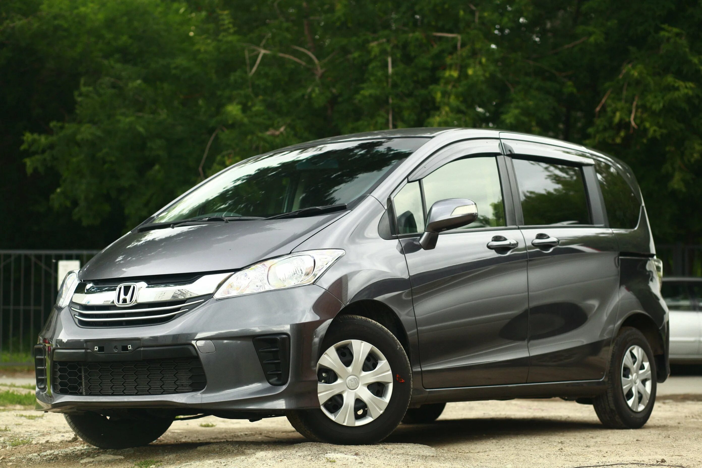 Honda freed 2014. Honda freed 2014 гибрид. Honda freed Minivan 2014. Хонда Фрид 2016 года.