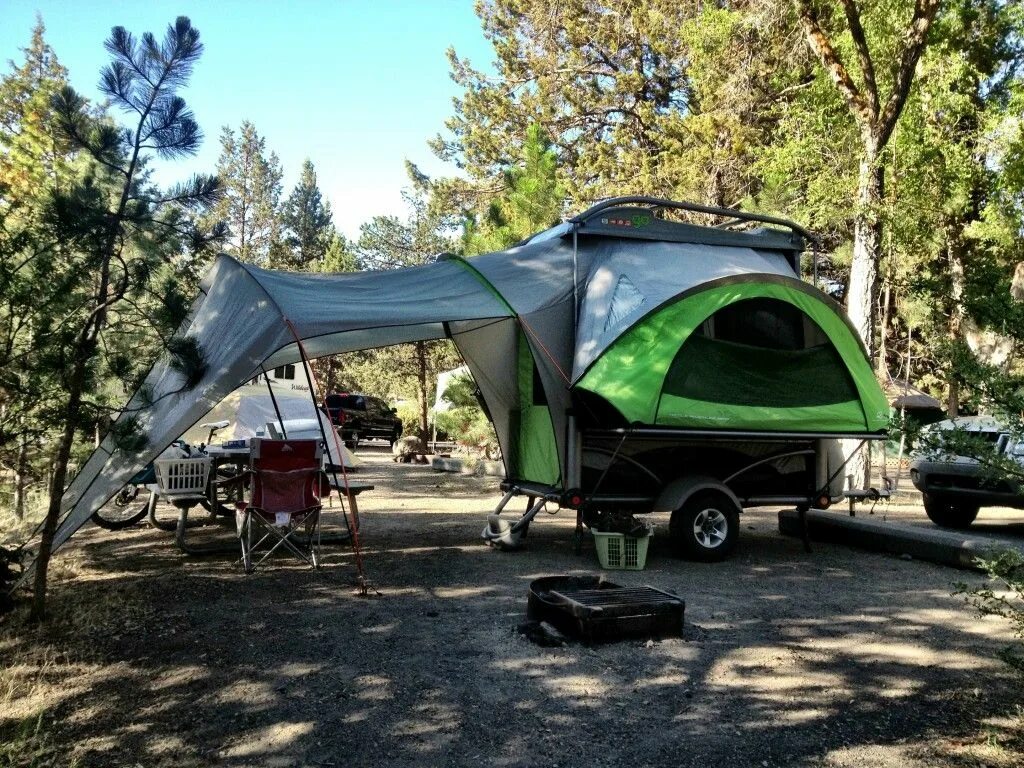 Camping park. Лиман Самара кемпинг. Кемпинг на море. Кемпинг на Волге. Кемпинг у Волги Лиман.