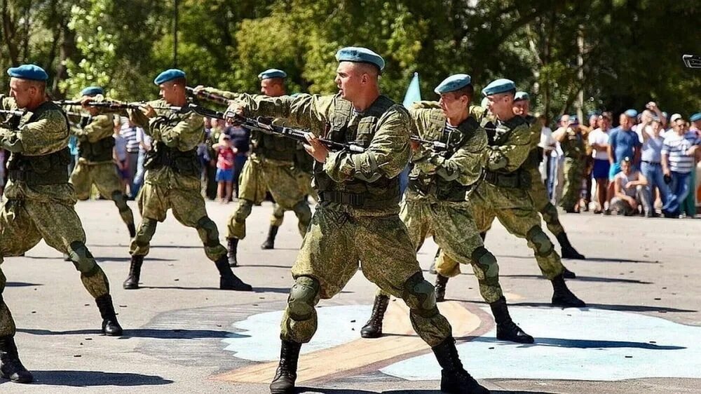 Воздушно-десантные войска (ВДВ). ВДВ воздушные десантные войска. Спецназ ВДВ РФ. ВДВ РФ 2023. Армейские н