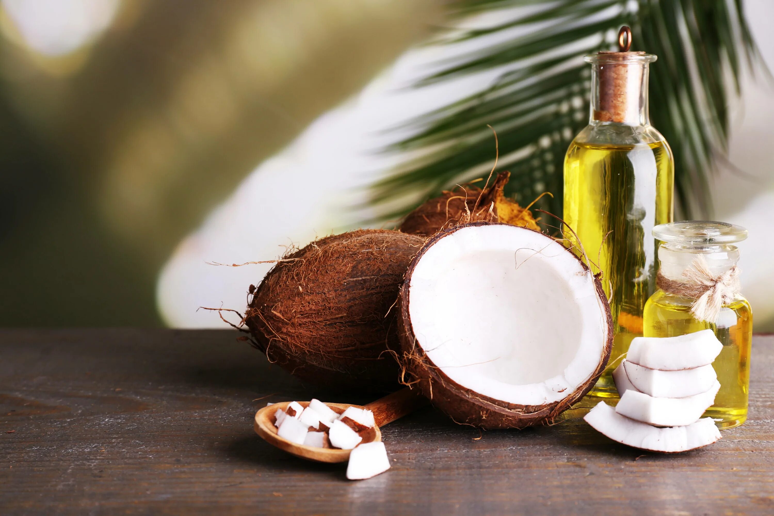 Польза кокосового масла отзывы. Coconut Oil масло кокосовое. Масло для волос оил кокосовое. Кокос для волос. Кокосовое масло спа.