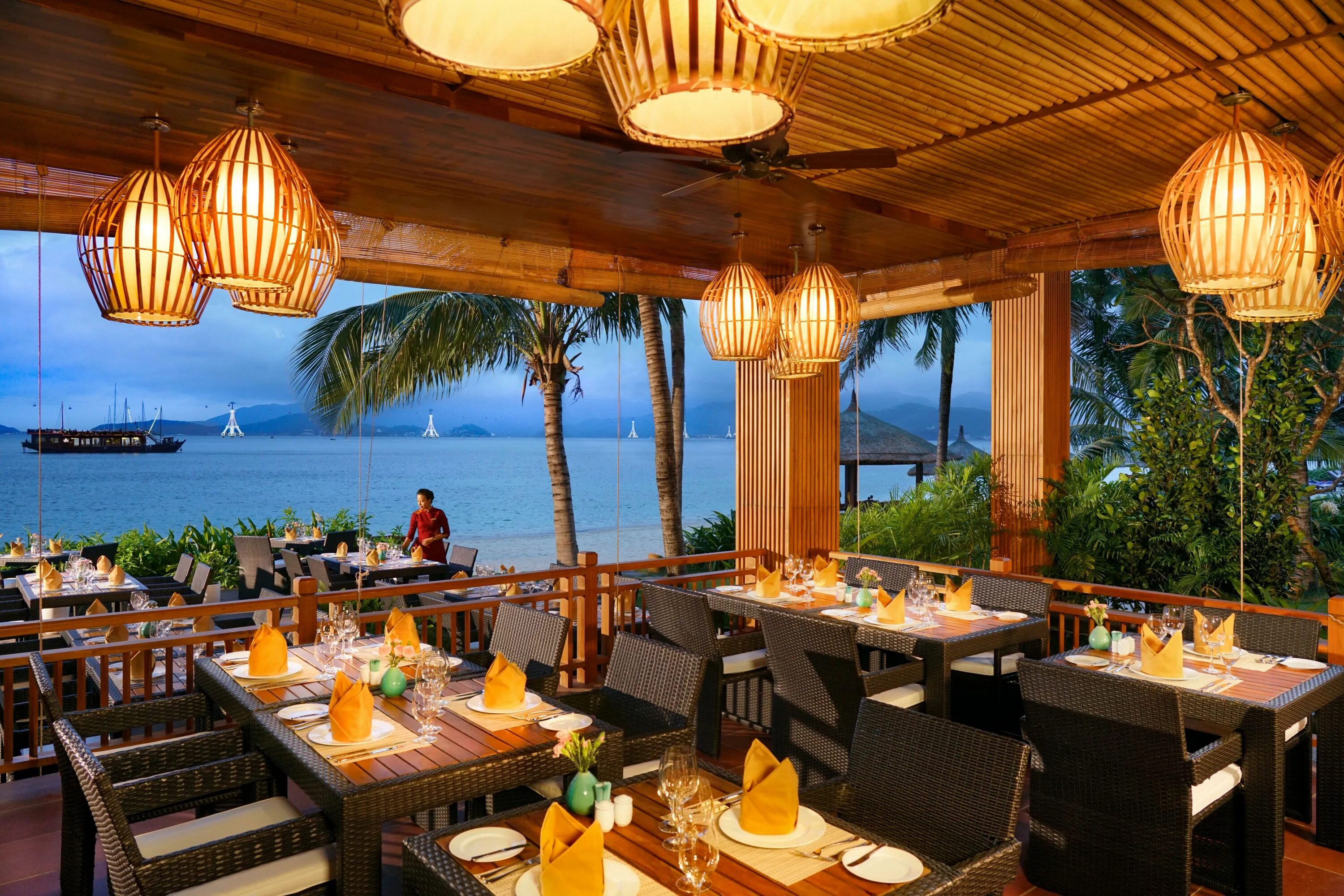 Npearl resort & spa nha trang bay 5*. Trang bay. Vinpearl resort & spa nha trang bay. Vinpearl resort & spa nha trang bay 5* (остров хон че). Отель vinpearl resort nha trang.