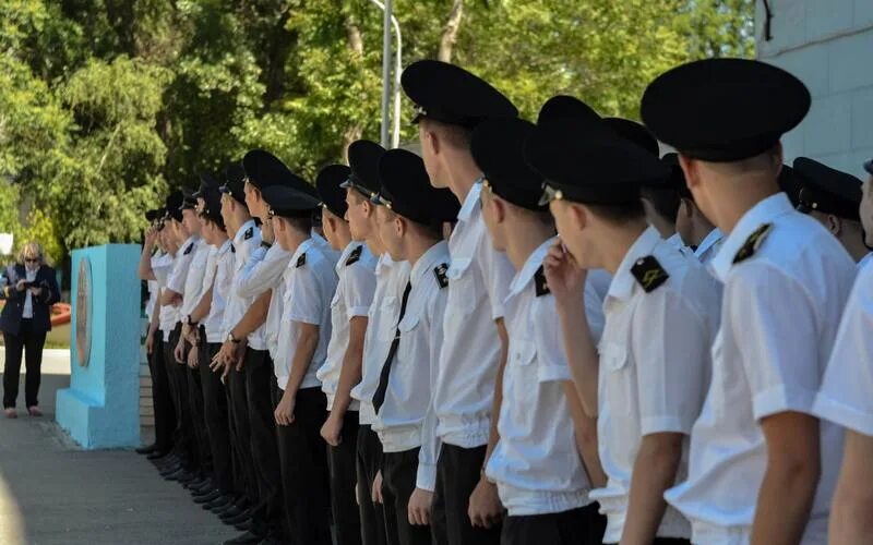 Курсант 3 курса. Курсанты кыргызские. институт водного транспорта новосибирск. форма института водного транспорта. институт водного транспорта ростов на дону.